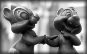 Chip and Dale - Disneyland Wallpaper