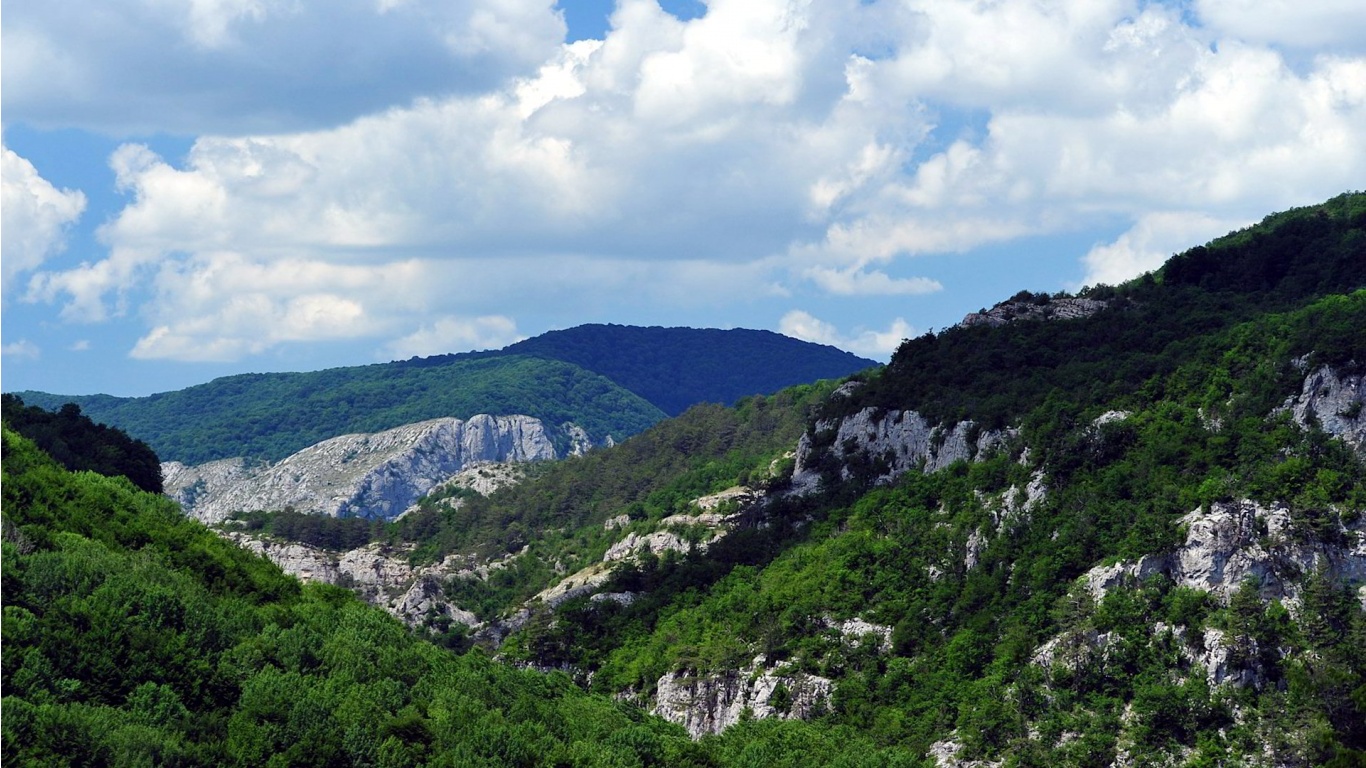 Crimean Mountains Wallpaper