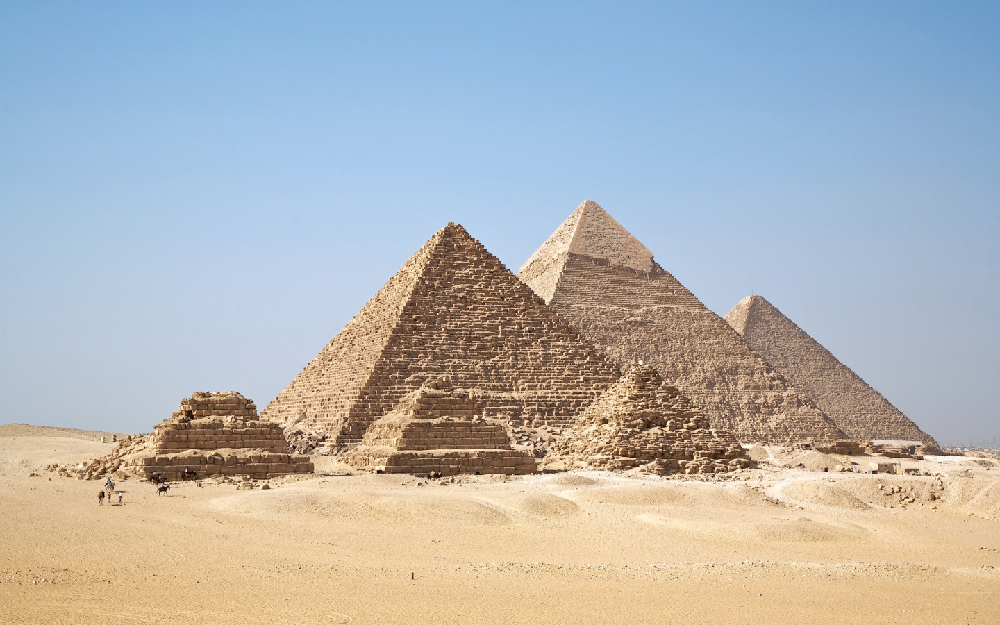 Egyptian Pyramids Wallpaper