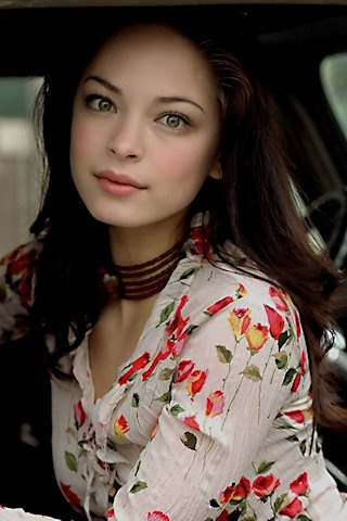 Kristin Kreuk Wallpaper